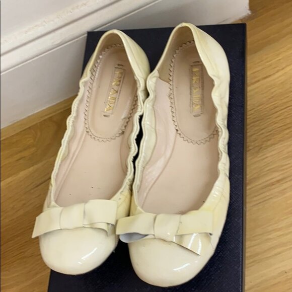 Prada cream ballet flats - Picture 1 of 4
